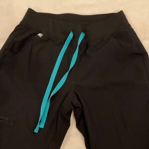 FIGS black jogger scrub pants